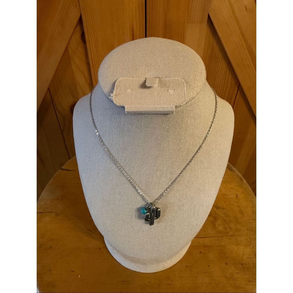 cactus turquoise charm necklace silver tone (7378)